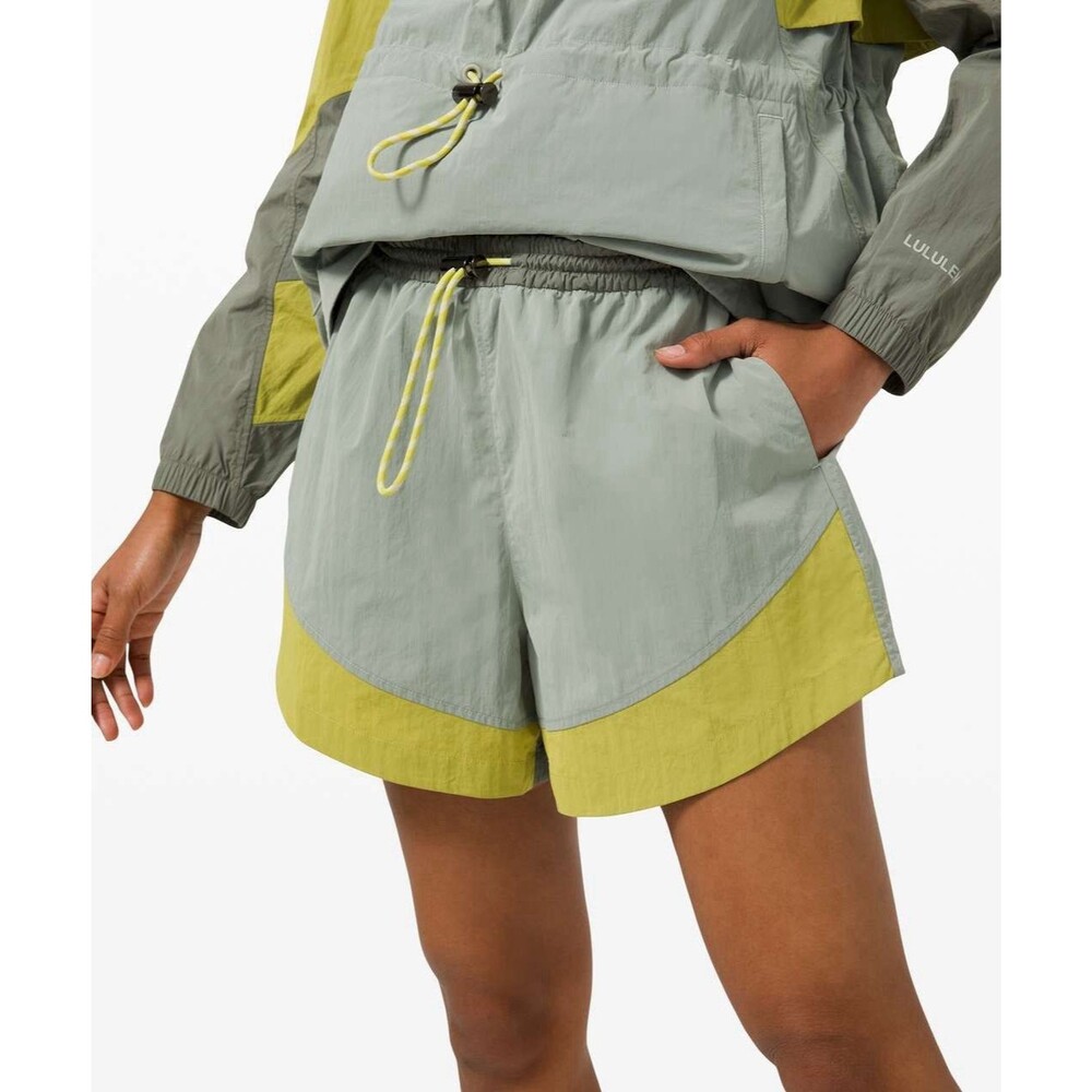 Lululemon Evergreen Short Grey Sage Yellow Pear Green Fern Size 10 W7BNUS Glyde